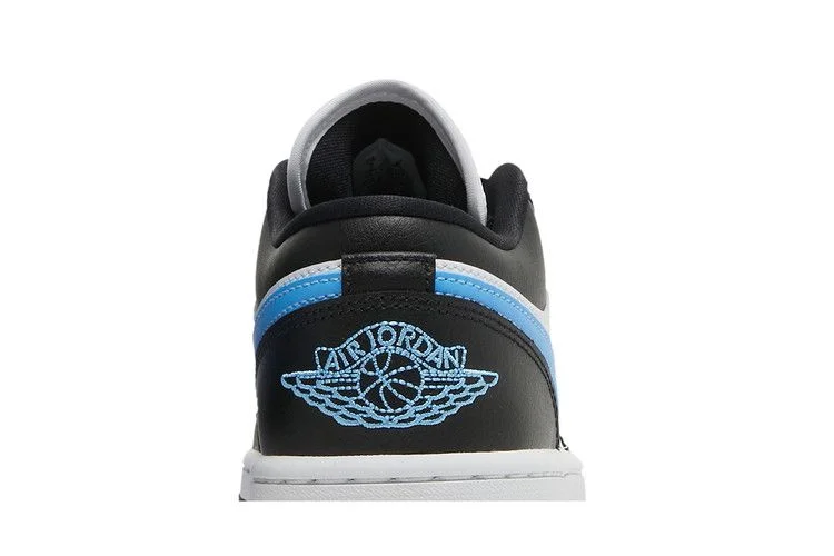 Кроссовки Wmns Air Jordan 1 Low 'Black University Blue'