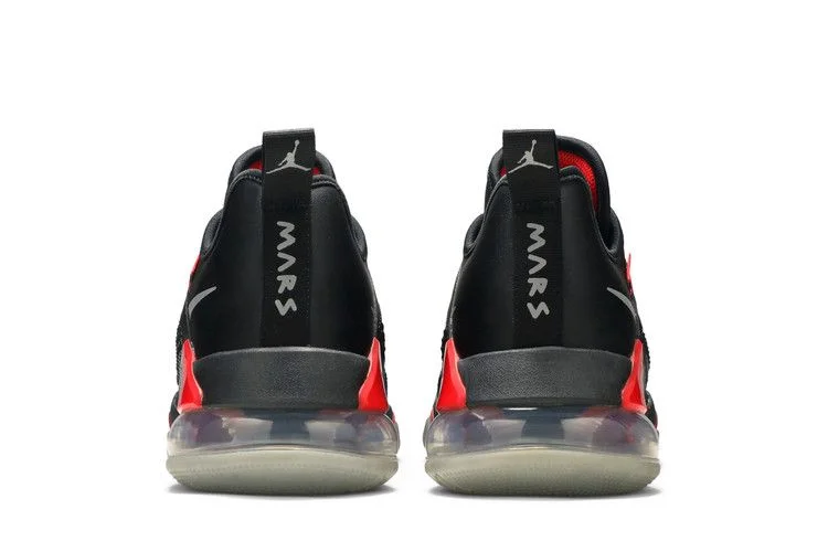 Кроссовки Air Jordan Mars 270 Low 'Bred'