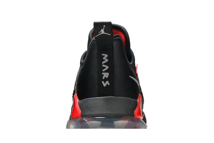 Кроссовки Air Jordan Mars 270 Low 'Bred'