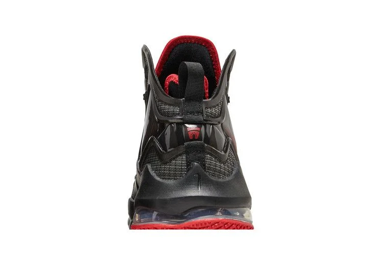 Кроссовки Nike LeBron 19 GS 'Bred'