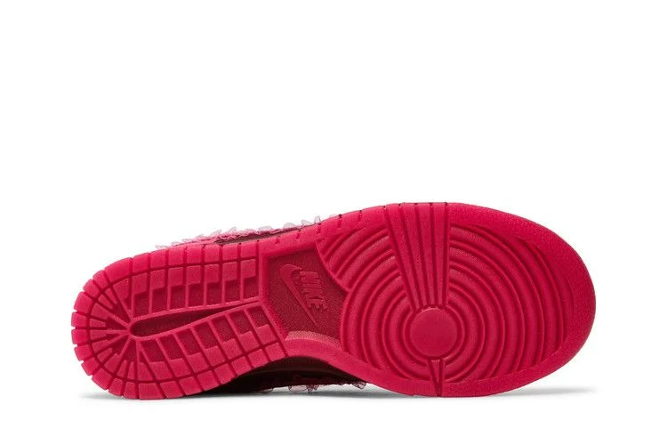 Кроссовки Nike Wmns Dunk Low 'Valentine's Day'