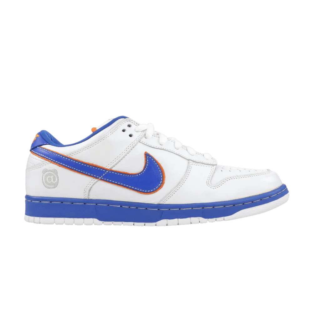 Кроссовки Medicom Toy x Nike Dunk Low Pro SB 'Medicom 1'