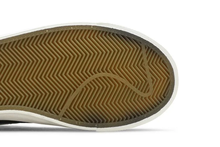 Кроссовки Nike SB Blazer Low GT