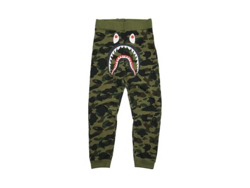 bape-1st-camo-shark-slim-sweatpants-green