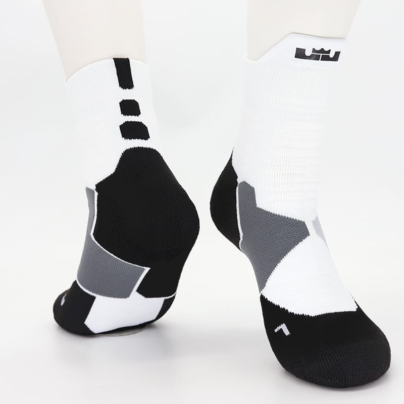 daiong-james-white-grey-socks