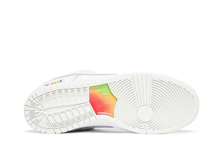 Кроссовки Nike Dunk Low SB 'Be True'