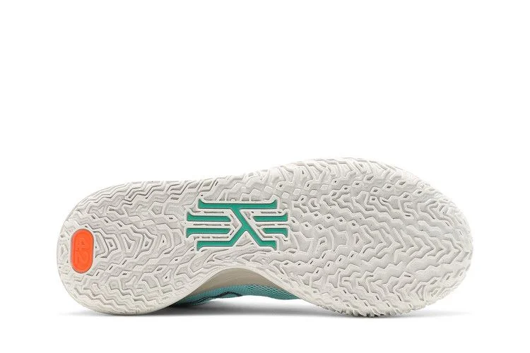 Кроссовки Nike Kyrie 7 'Copa'