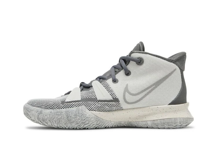 Кроссовки Nike Kyrie 7 SE GS 'Chip'