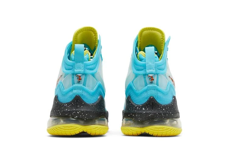 Кроссовки Nike LeBron 19 'Christmas'