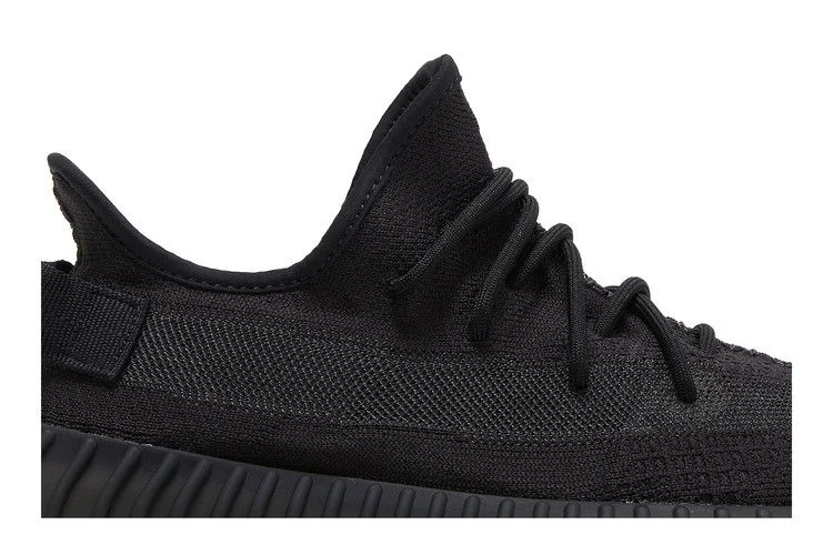 Кроссовки adidas Yeezy Boost 350 V2 'Onyx'