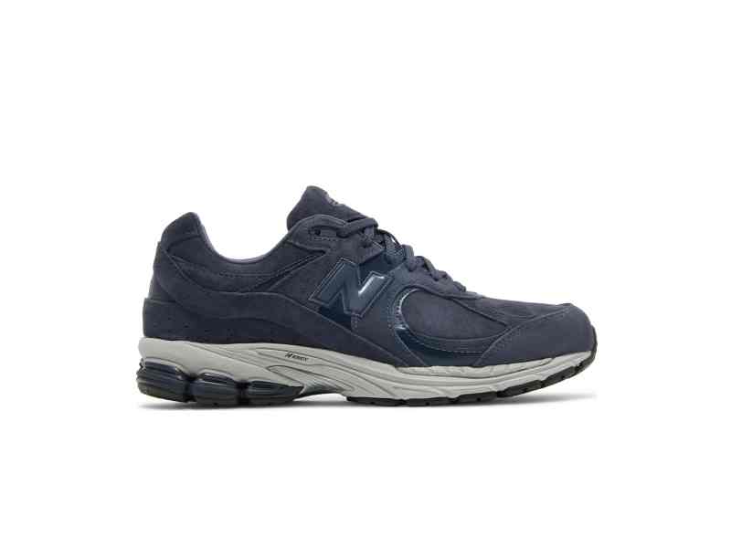 new-balance-2002r-navy