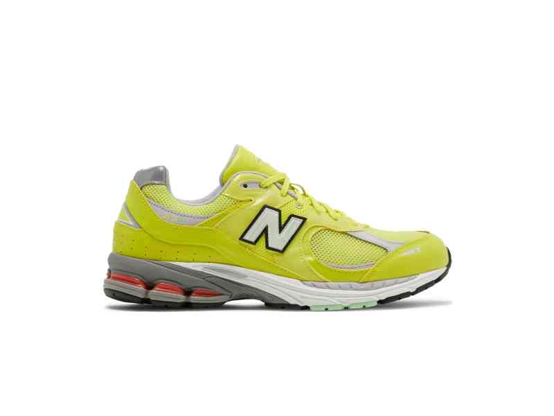 new-balance-2002r-sulpher-yellow