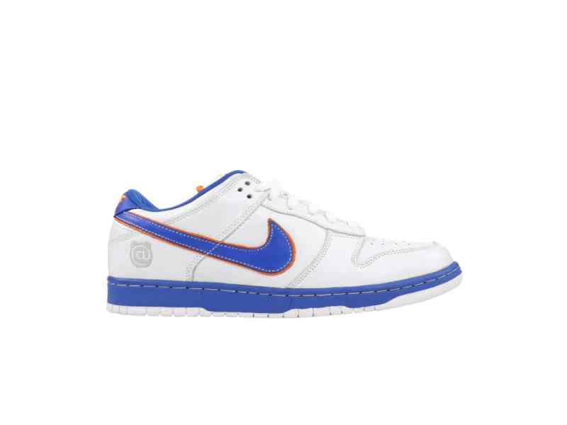 nike-dunk-low-pro-sb-medicom-1