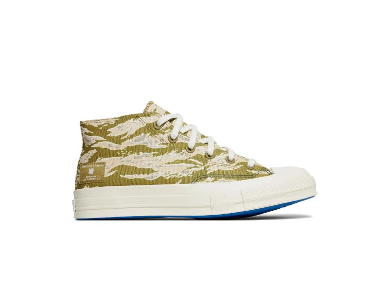 undefeated-x-converse-chuck-70-mid-tiger-camo-desert