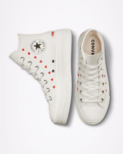 Converse with hearts women's deals