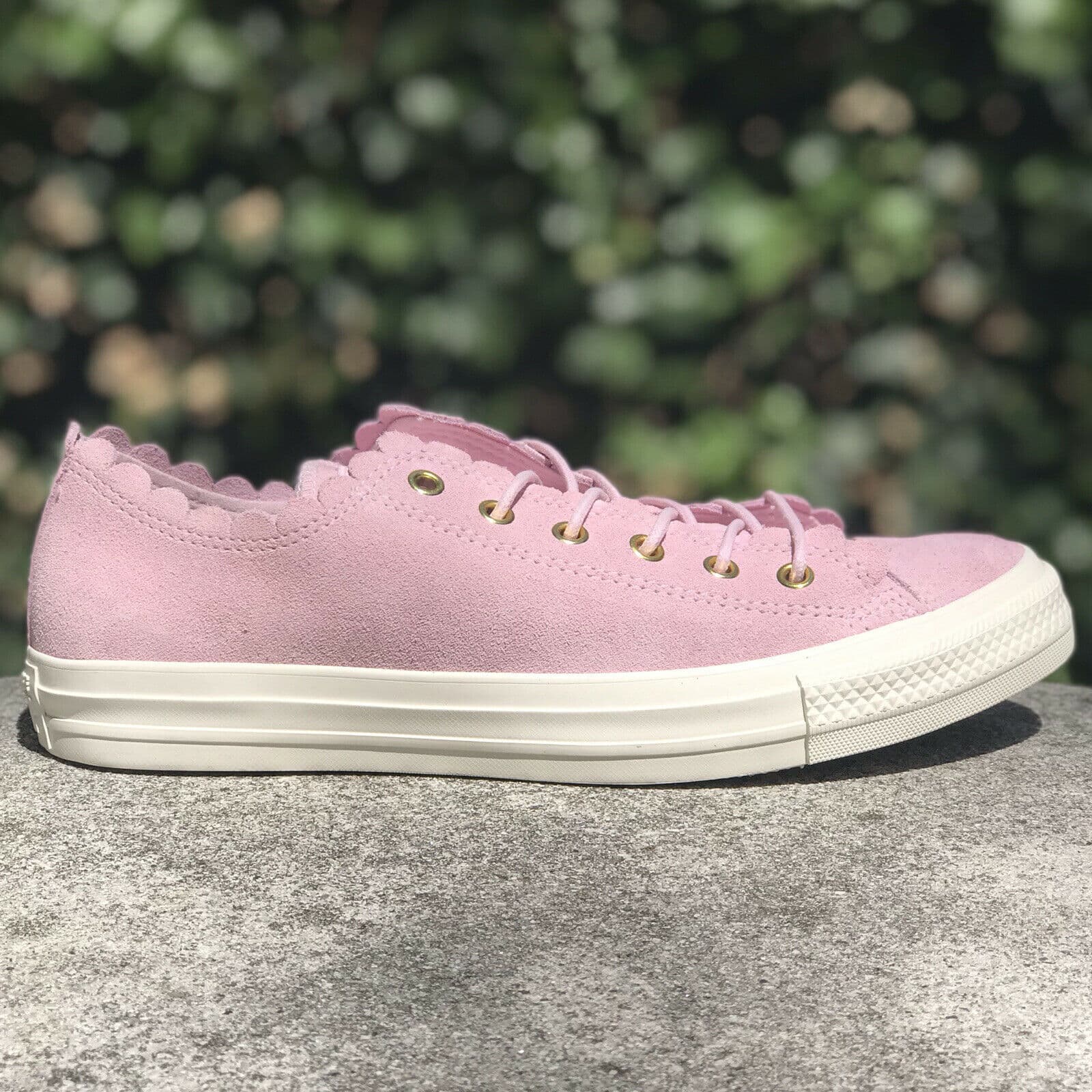 Кроссовки Wmns Converse Chuck Taylor All Star Low Frilly Thrills Pink Foam