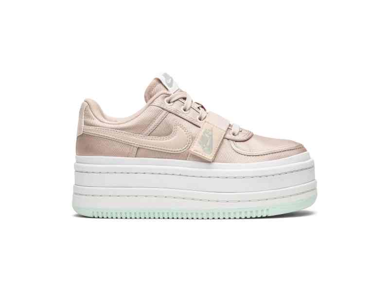 wmns-nike-vandal-doublestack-surprise-2