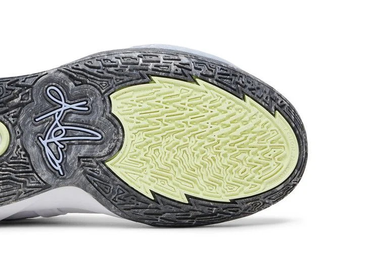 Кроссовки Nike Kyrie Infinity GS 'Smoke and Mirrors'
