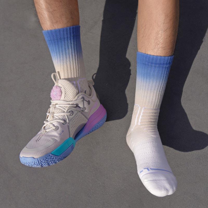 ehot-gradient-beige-blue-crew-socks