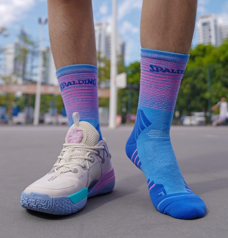 ehot-spalding-gradient-blue-crew-socks