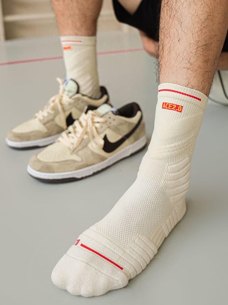 ehot-ace-beige-red-crew-socks