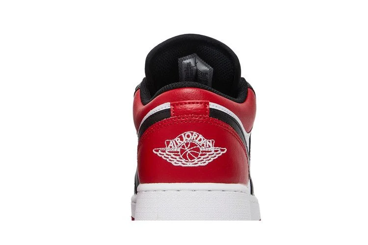 Кроссовки Air Jordan 1 Low GS 'Bred Toe'