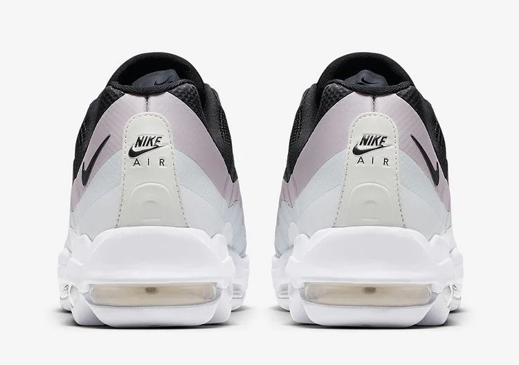 Кроссовки Nike Air Max 95 Essential
