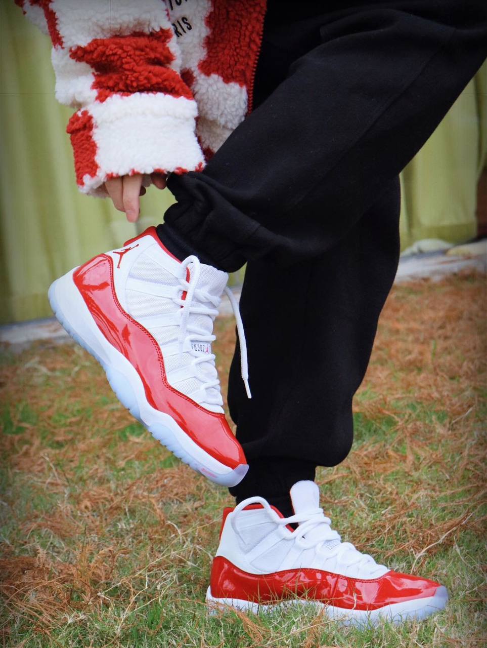 Кроссовки Air Jordan 11 Retro Cherry купить оригинал - цена в Москве и ...