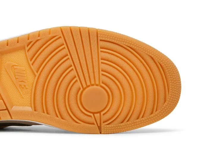 Кроссовки Air Jordan 1 Low SE 'Light Curry'