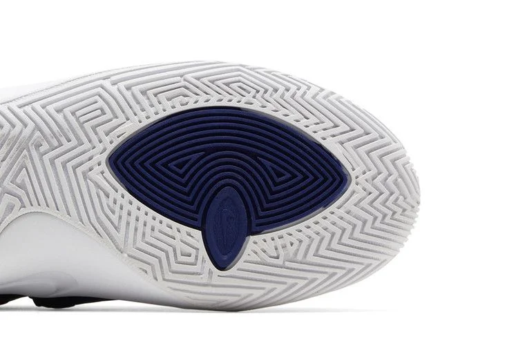 Кроссовки Nike Kyrie Flytrap 3 GS 'Obsidian Gym Red'