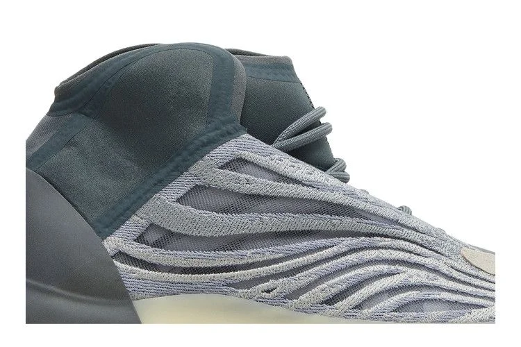 Кроссовки adidas Yeezy Quantum 'Mono Carbon'
