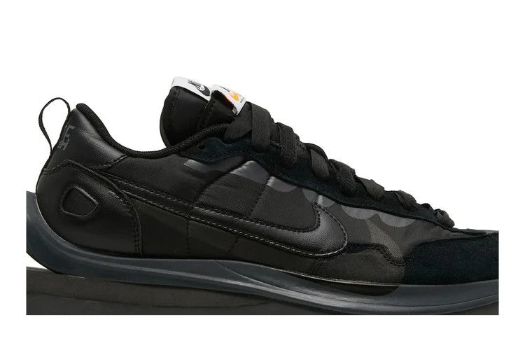 Кроссовки sacai x Nike VaporWaffle 'Black Gum'