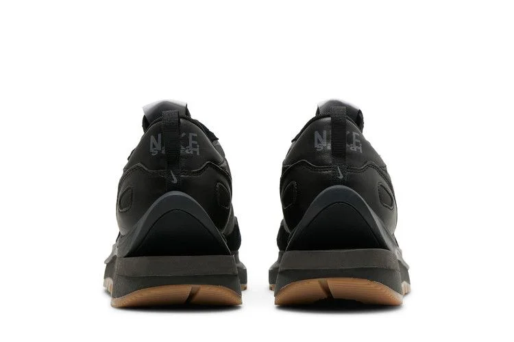 Кроссовки sacai x Nike VaporWaffle 'Black Gum'