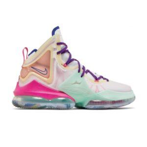 Многоцветный, Многоцветный