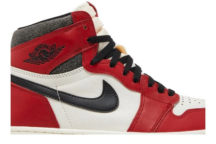 Кроссовки Air Jordan 1 Retro High OG 'Chicago Lost & Found'