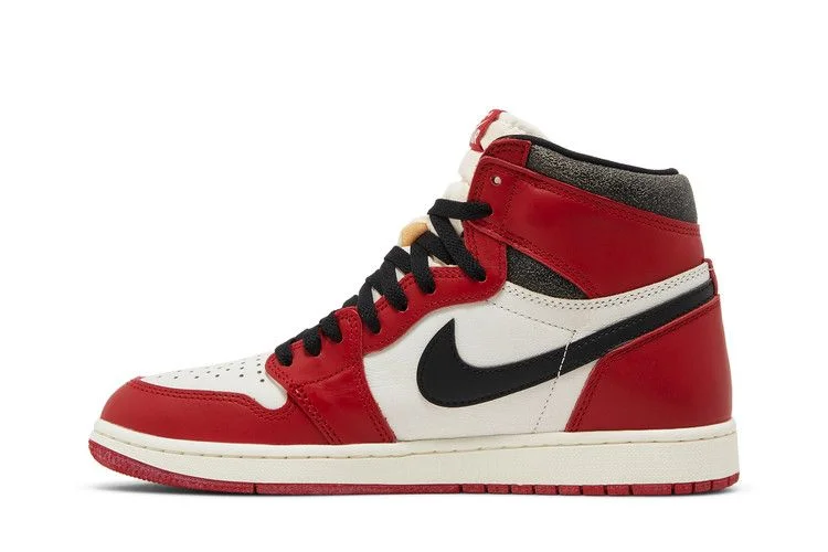 Кроссовки Air Jordan 1 Retro High OG 'Chicago Lost & Found'