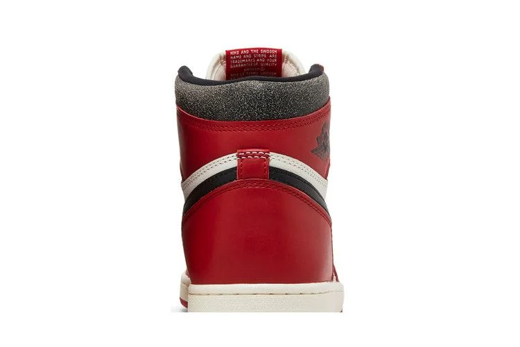 Кроссовки Air Jordan 1 Retro High OG 'Chicago Lost & Found'