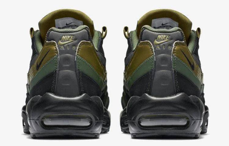 Кроссовки Nike Air Max 95 Essential 'Carbon'