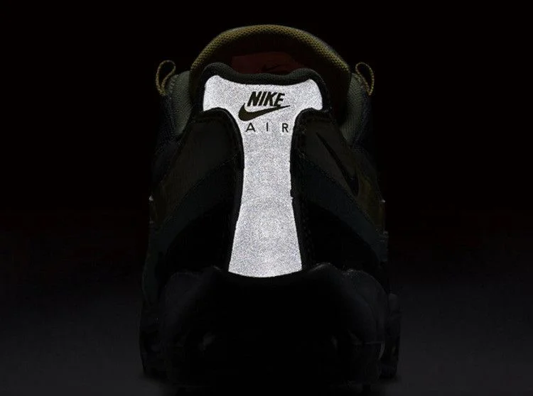 Кроссовки Nike Air Max 95 Essential 'Carbon'