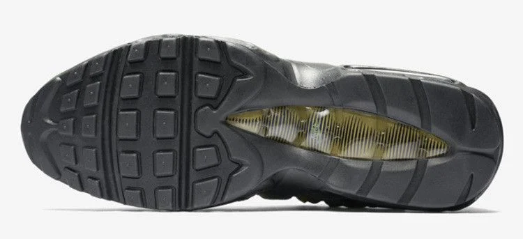 Кроссовки Nike Air Max 95 Essential 'Carbon'
