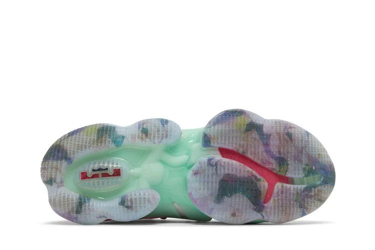 Кроссовки Nike LeBron 19 EP 'Valentine's Day'