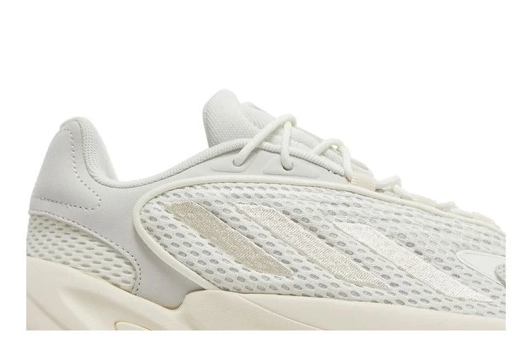 Кроссовки Adidas Ozelia 'Triple White'