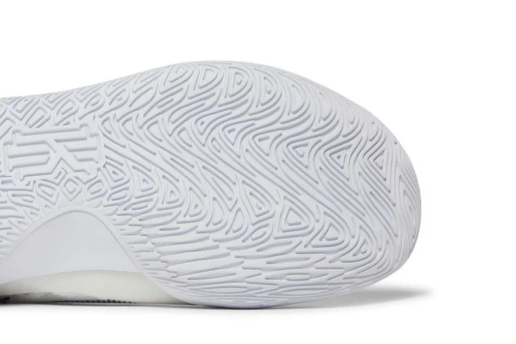 Кроссовки Nike Kyrie Flytrap 5 EP 'White University Red'