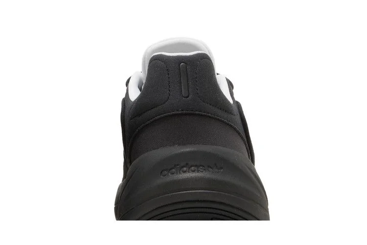 Кроссовки adidas Ozelia 'Black White'
