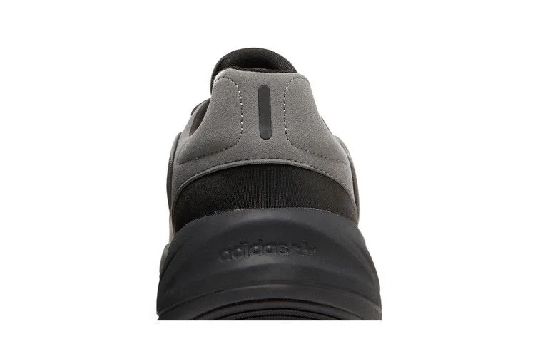 Кроссовки adidas Ozelia 'Grey Black'