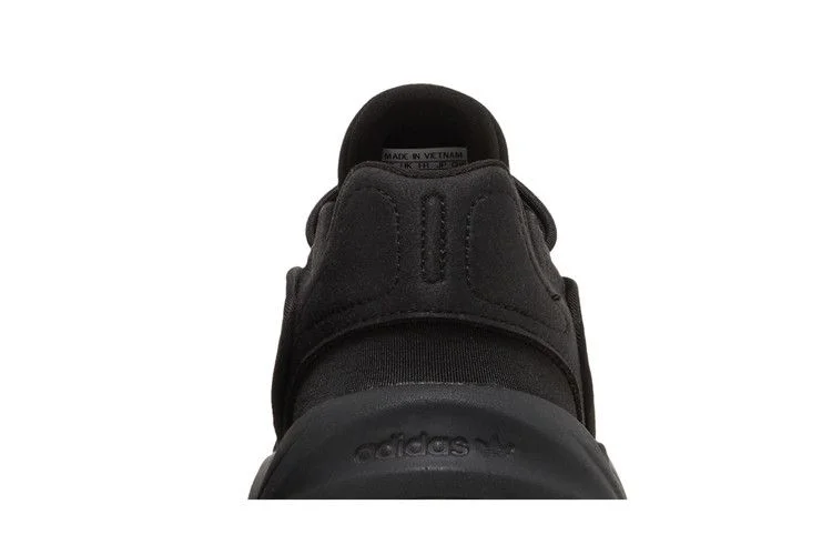 Кроссовки adidas Ozelia J 'Triple Black'
