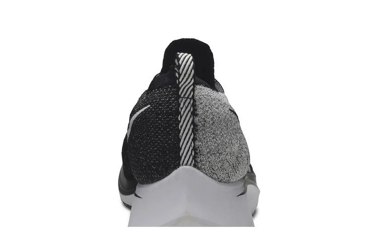 Кроссовки Nike Zoom Fly Flyknit 'Oreo'