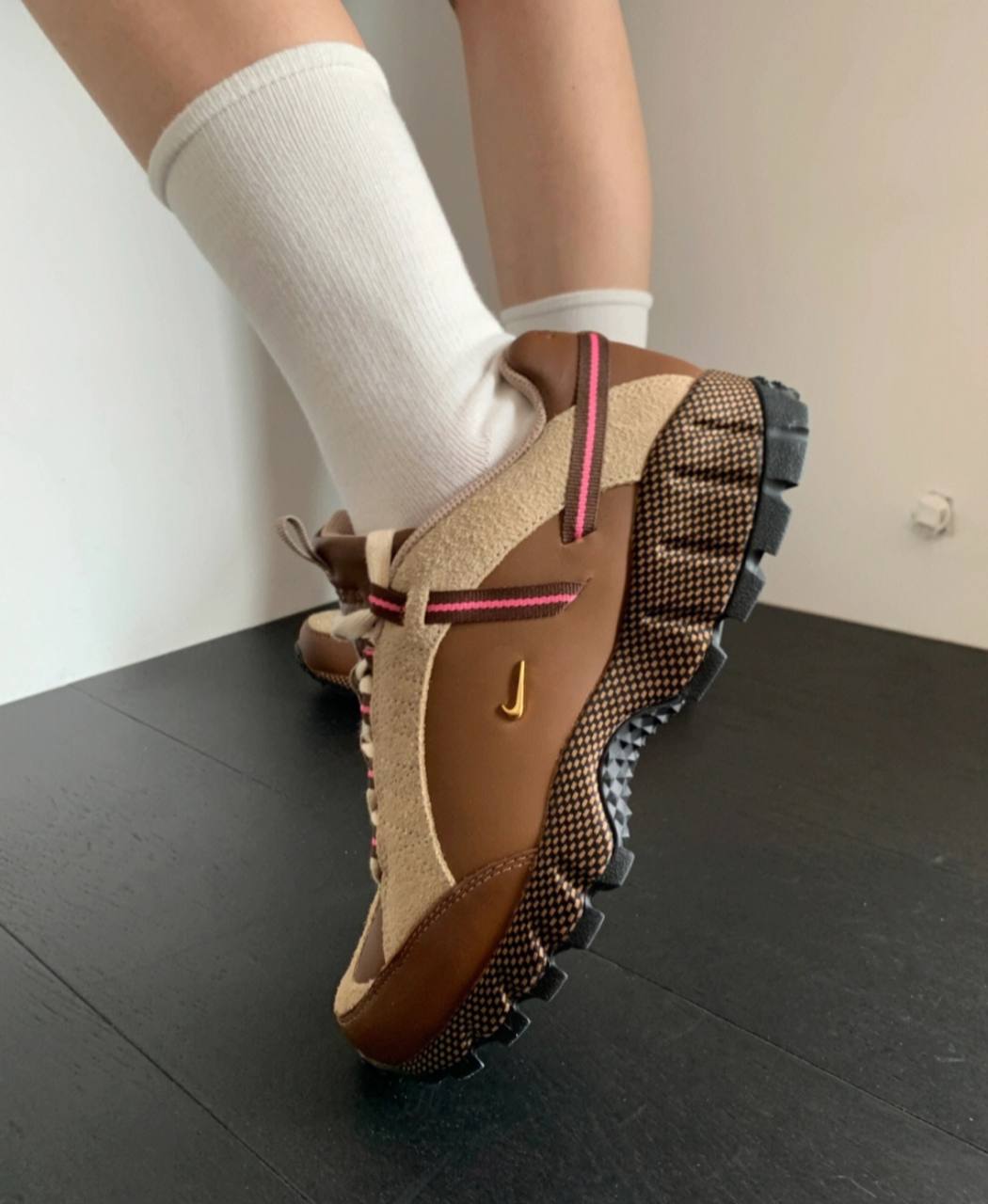 (在庫確認必須) Jacquemus x Wmns Air Humara LX 'Brown' Size 10.5 - Nike Jacquemus x Air Humara LX Brown W for sale