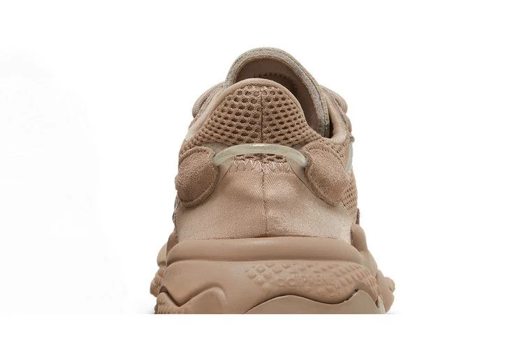 Кроссовки Adidas Wmns Ozweego 'Chalky Brown'