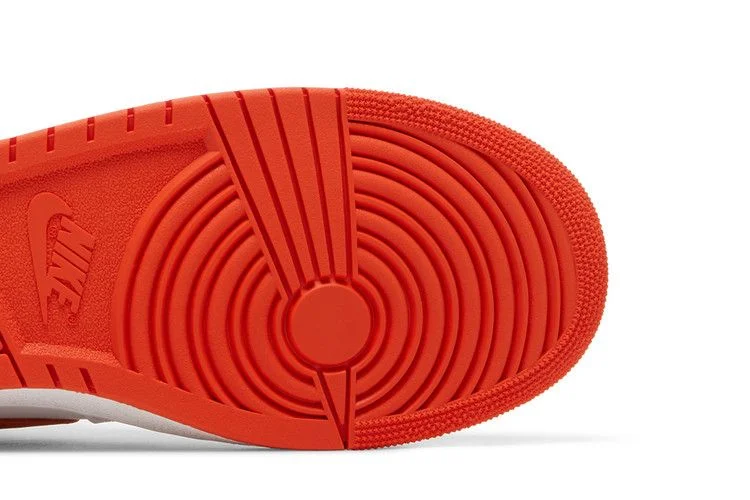 Кроссовки Air Jordan Air Ship PE SP 'Team Orange'